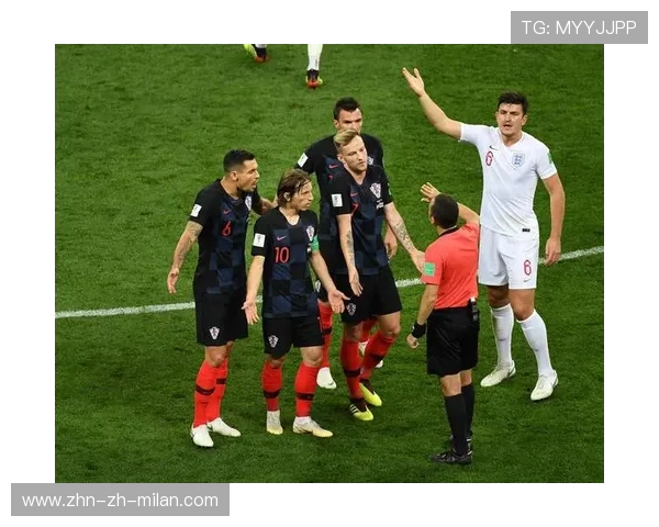 切尔西耐心传控塑造机会，帕尔默弧顶抽射命中